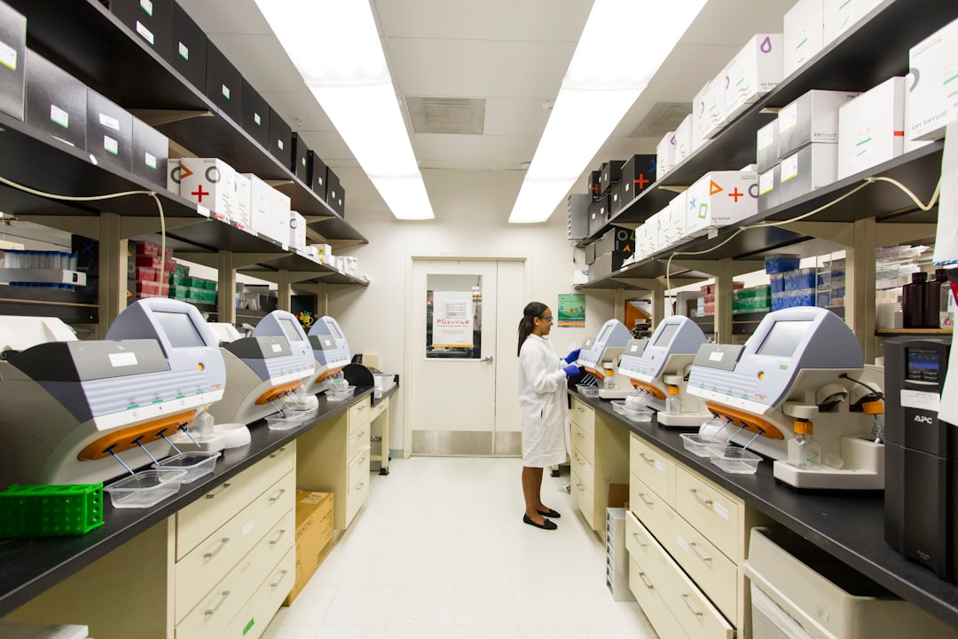 HPLC Method Development for APIs: When to Outsource to an Analytical CRO