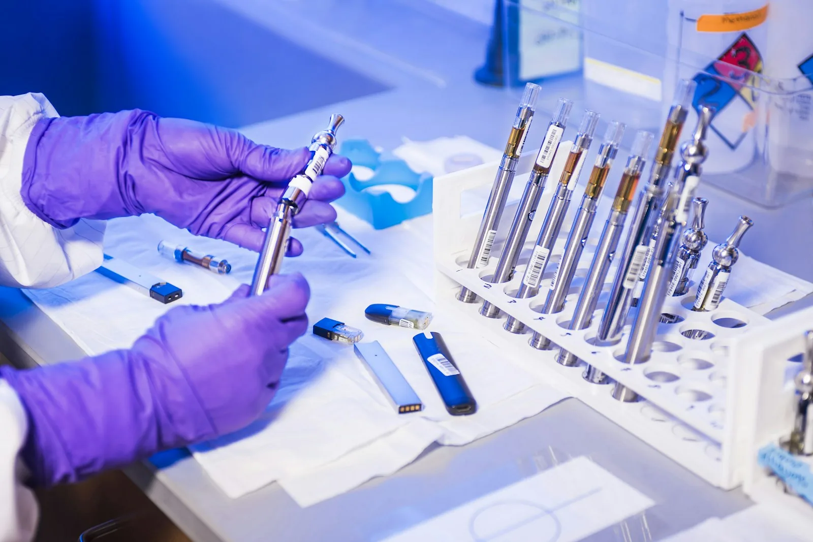 Multiwell plates prepared for parallel synthesis of a compound library